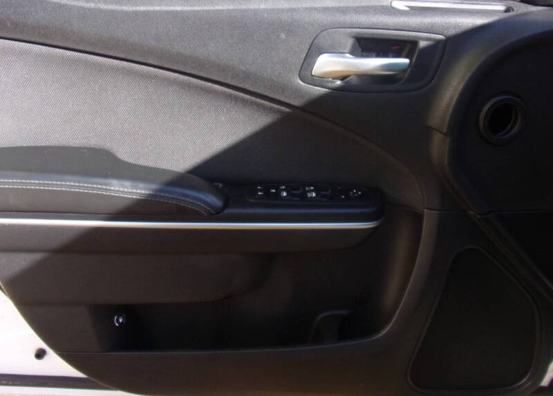 2015 Dodge Charger SE