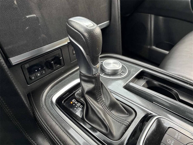 2024 Nissan Armada SV