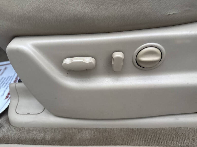 2011 GMC Yukon XL SLT