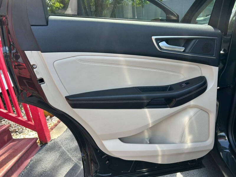 2023 Ford Edge Titanium