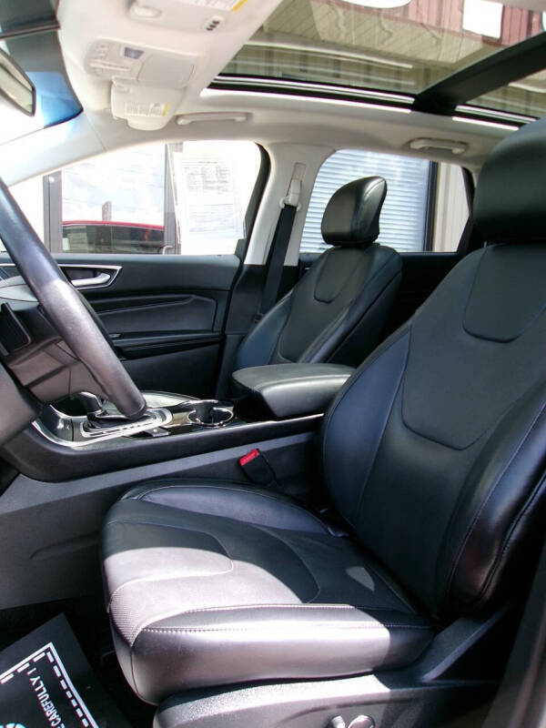 2017 Ford Edge Titanium
