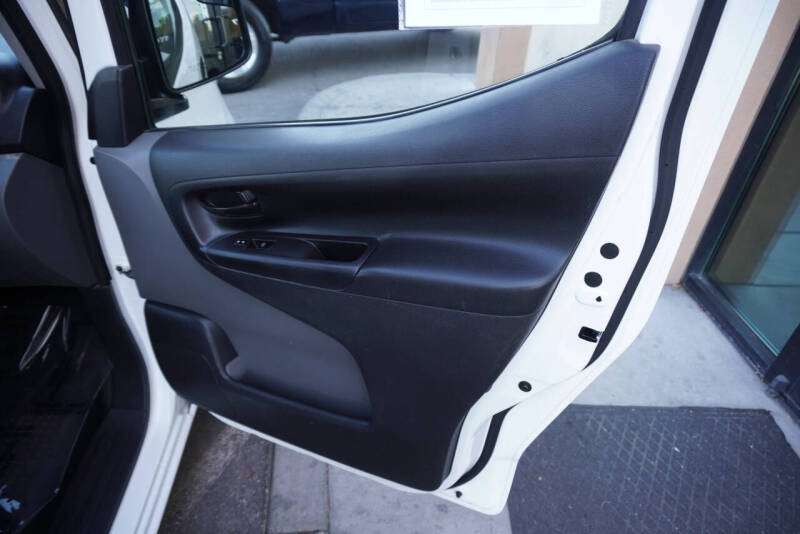 2020 Nissan NV200