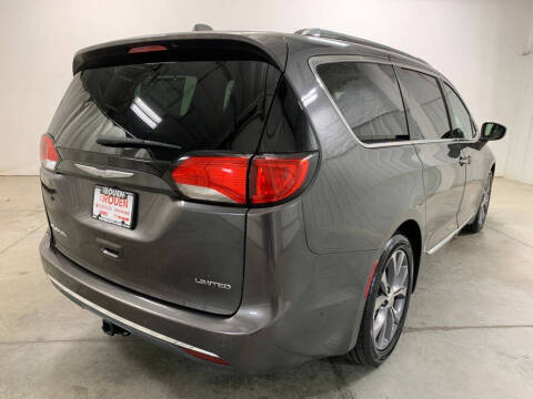 2017 Chrysler Pacifica Limited