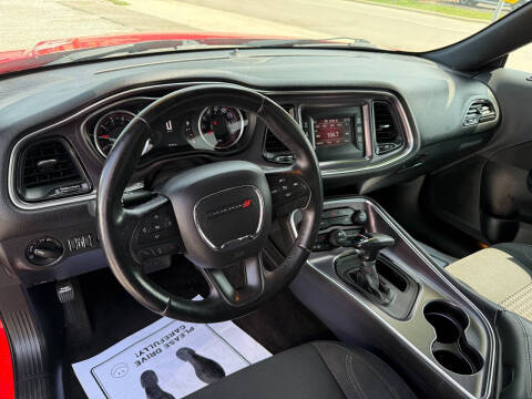 2016 Dodge Challenger SXT