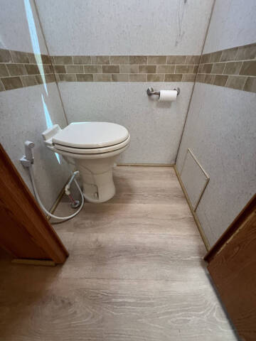 2001 Winnebago Journey 36L