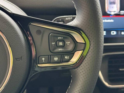 2025 VinFast VF8 Plus