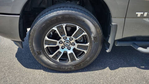 2022 Nissan Titan SV