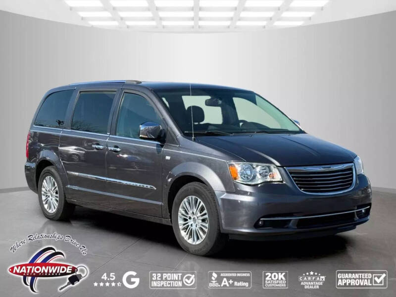 2014 Chrysler Town and Country Touring-L