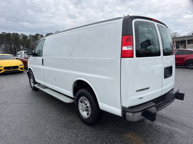 2024 Chevrolet Express 2500
