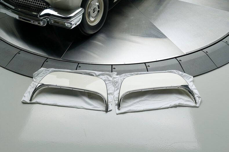 1957 Ford Thunderbird