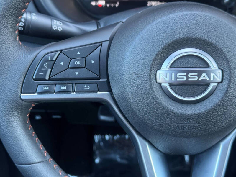 2023 Nissan Kicks SR