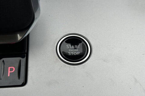 2025 Land Rover Range Rover P400 SE