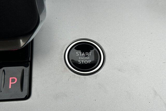 2025 Land Rover Range Rover P400 SE