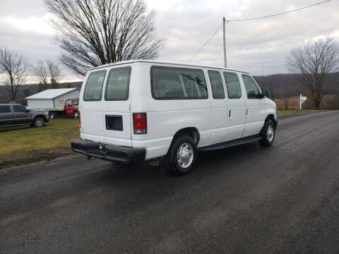 2011 Ford E-Series E-150 XLT