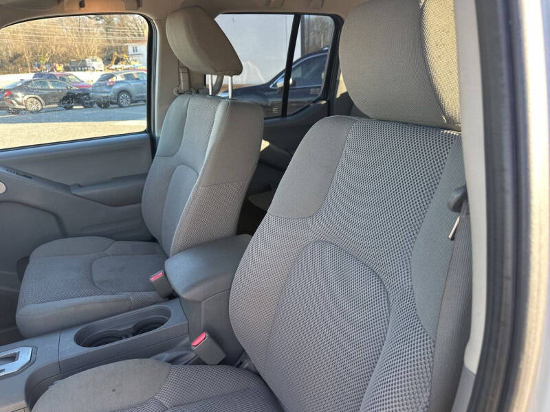 2021 Nissan Frontier SV