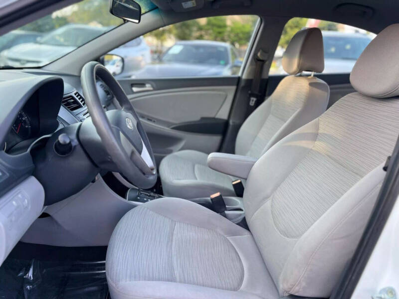 2015 Hyundai Accent GLS