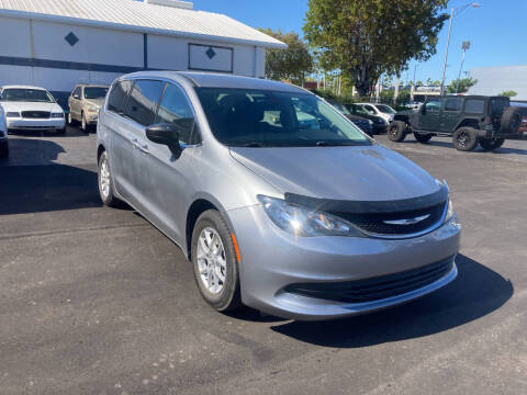 2017 Chrysler Pacifica LX