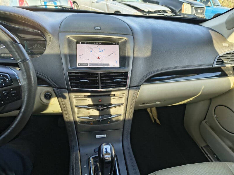 2019 Lincoln MKT Reserve