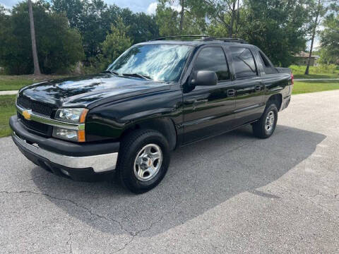 2004 Chevrolet Avalanche for sale at CLEAR SKY AUTO GROUP LLC in Land O Lakes FL