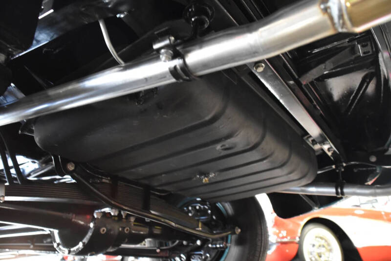 1947 Ford Super Deluxe