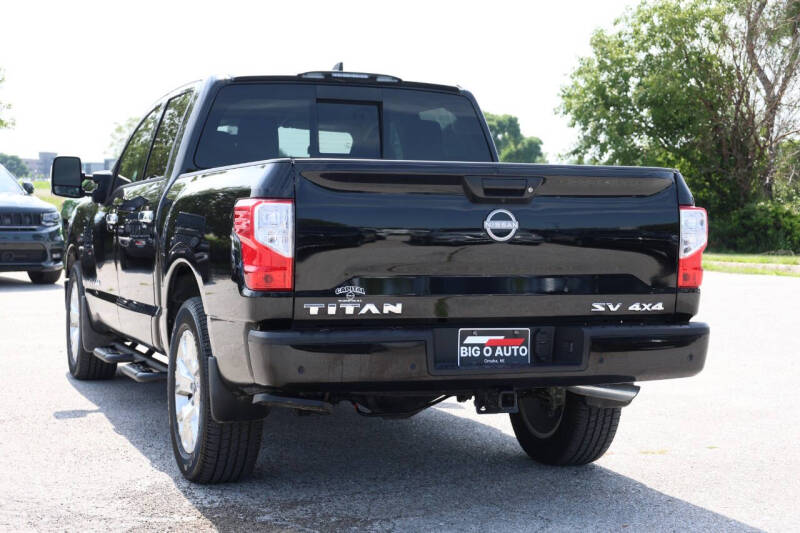 2024 Nissan Titan SV