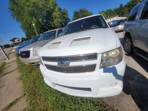 2007 Chevrolet Suburban for sale at Unique Motors in Rock Island IL