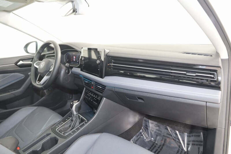 2025 Volkswagen Jetta SEL