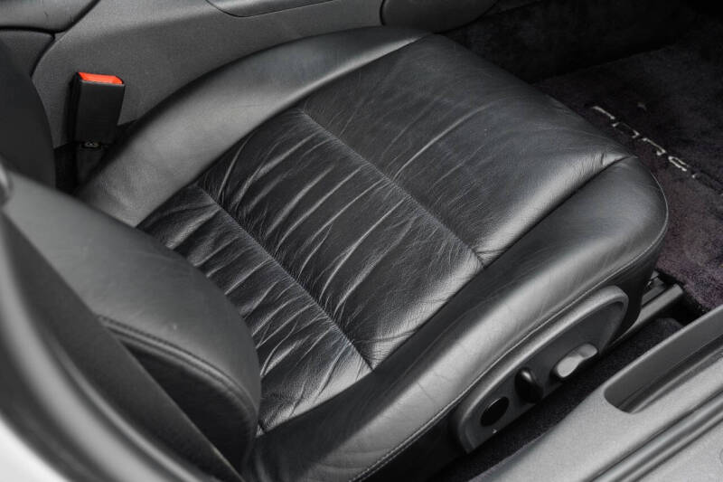 1999 Porsche 911 Carrera
