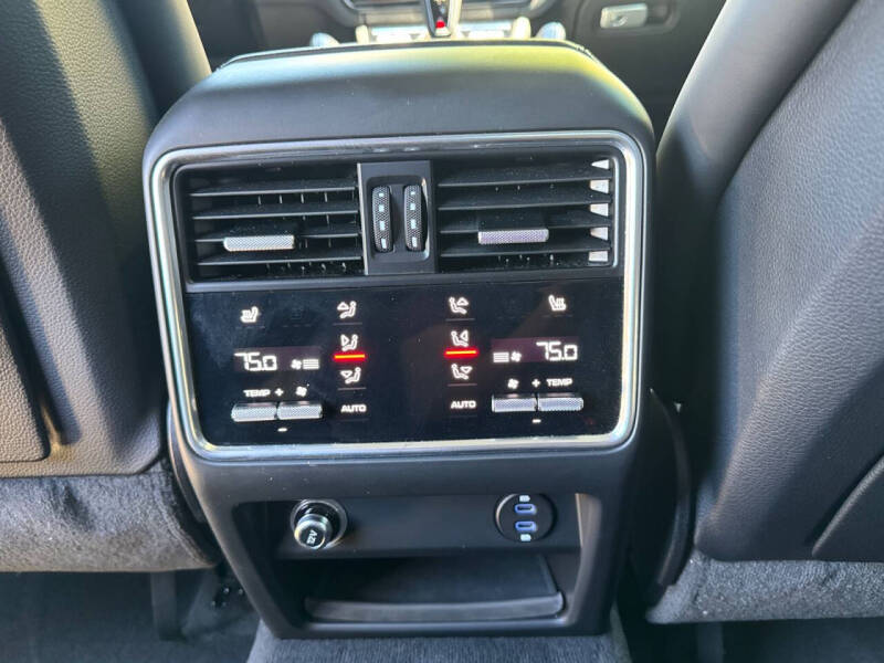 2022 Porsche Cayenne