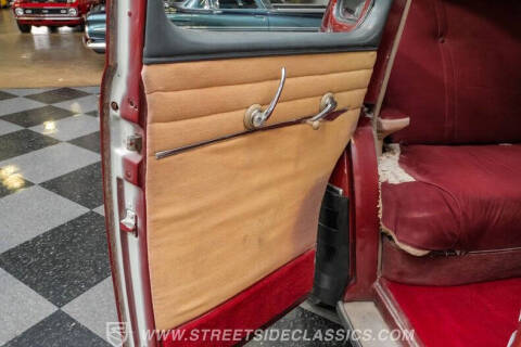 1948 Ford Deluxe