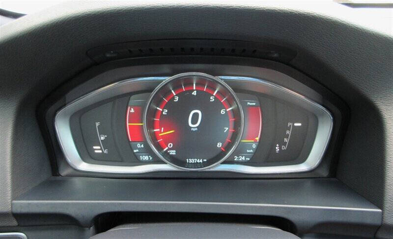 2015 Volvo S60 T6 R-Design Platinum