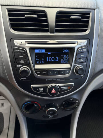 2017 Hyundai Accent Value Edition