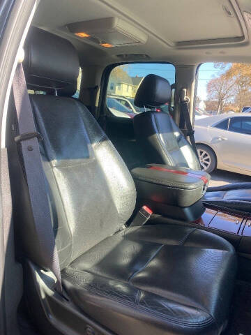 2011 Cadillac Escalade Luxury