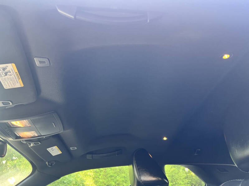 2017 Dodge Challenger R/T Plus Shaker