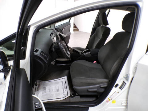2013 Toyota Prius Two