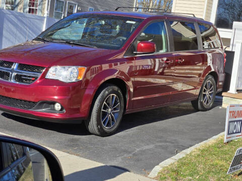 2017 Dodge Grand Caravan for sale at JMC Auto and Truck  & Consignment/ B&B TRADE  LLC - JMC Auto and Truck & Consignment/ B&B TRADE LLC in Port Jefferson Station NY