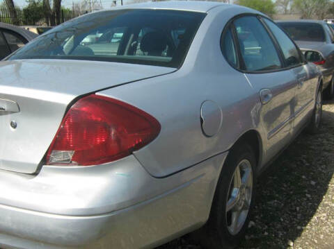 2002 Ford Taurus SE