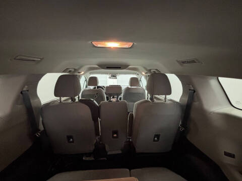 2022 Toyota Sienna LE 8-Passenger