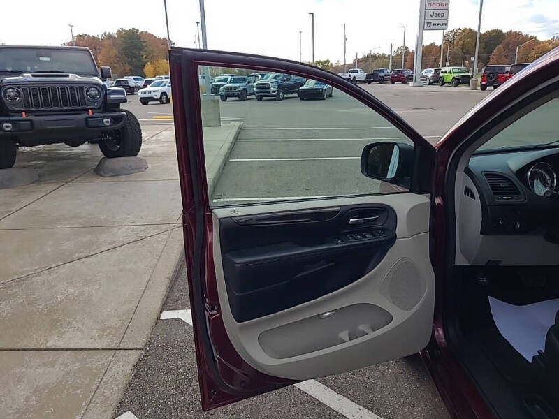 2017 Dodge Grand Caravan SE