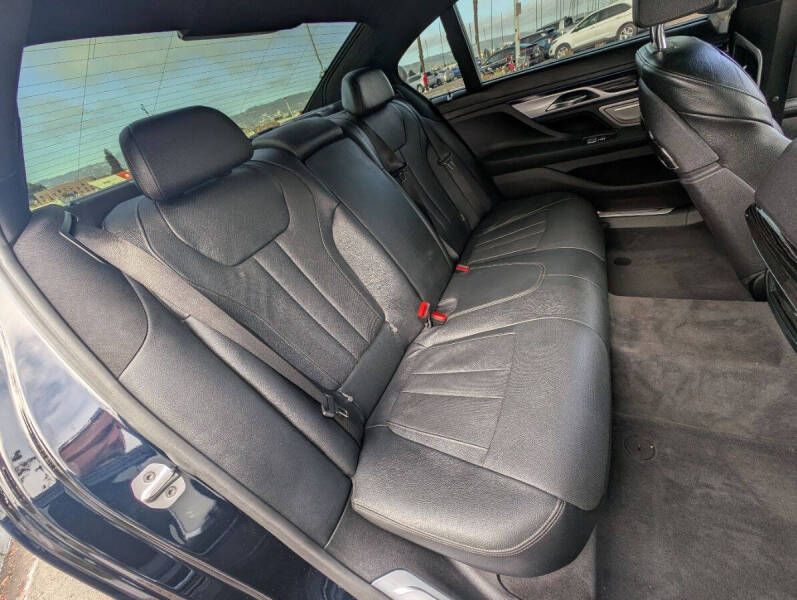 2017 BMW 7 Series 740i