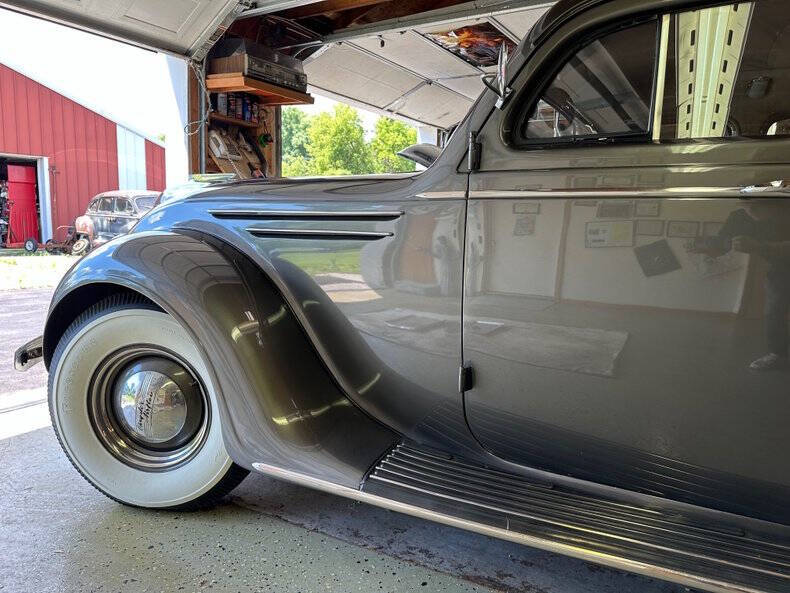 1937 Chrysler Airflow