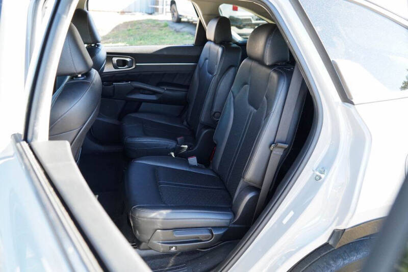2022 Kia Sorento SX