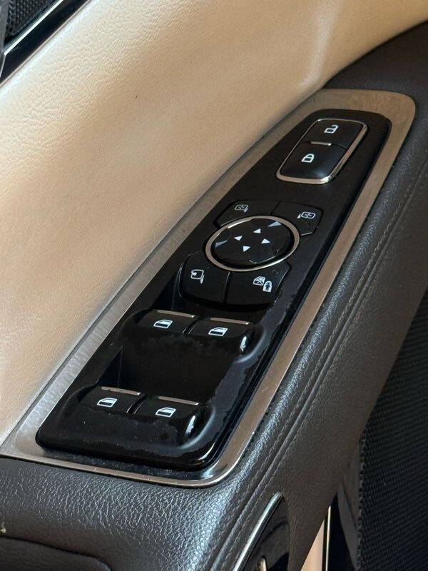 2017 Lincoln Continental Select
