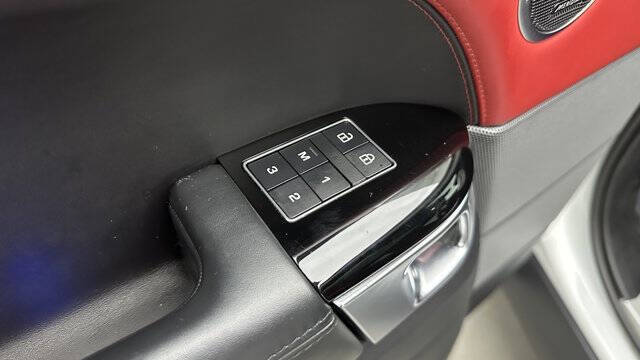 2021 Land Rover Range Rover Sport P525 Autobiography