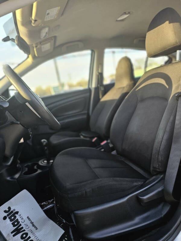 2018 Nissan Versa SV