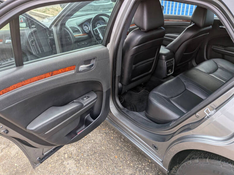 2012 Chrysler 300 Limited