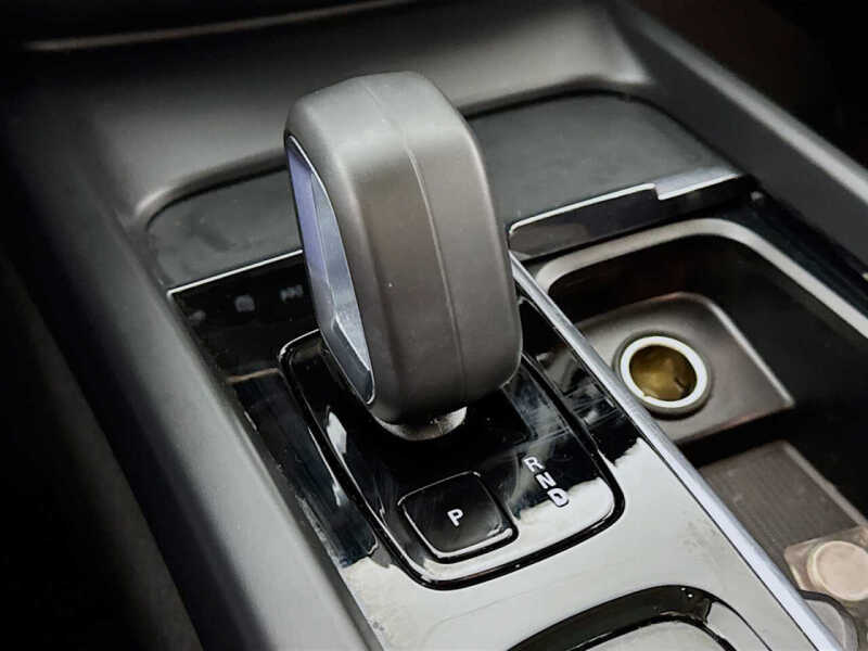 2024 Volvo XC60 B5 Core Dark Theme