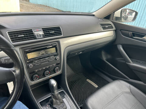 2015 Volkswagen Passat 1.8T Wolfsburg Edition