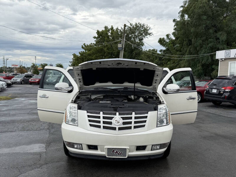 2010 Cadillac Escalade Luxury