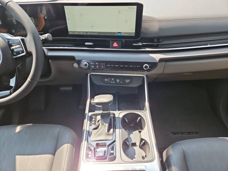 2025 Kia Carnival EX